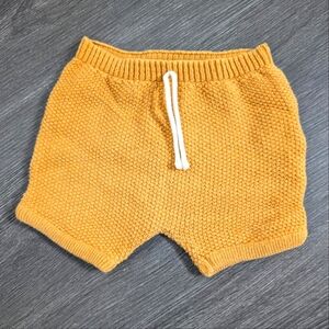 Zara yellow knit shorts. Size 1 to 3 months